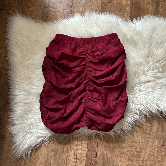 LULU’S Stealing Hearts Wine Red Jacquard Ruched Mini Skirt - Picture 5 of 6